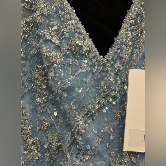 Mac Duggal 20516 NWT Elegant Blue Evening Gown One-of-a-kind - Picture 3 of 5